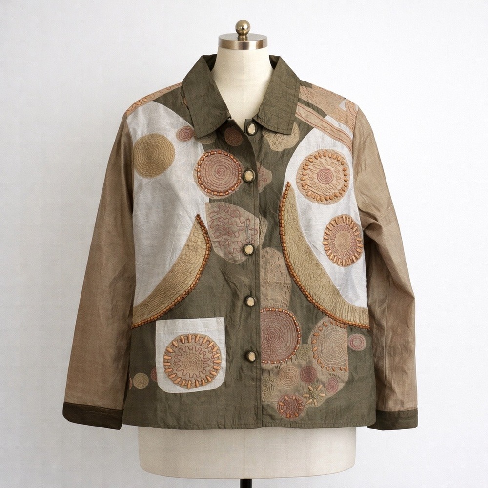 Norm Thompson Silk Med. Blouse Beaded Embroidered Shell Buttons Artistic Sedona‎